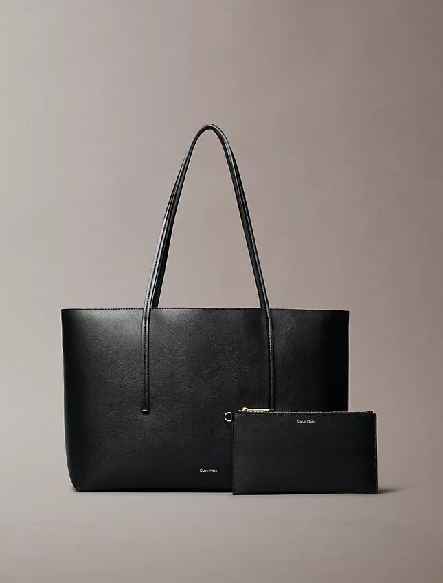 Bolso tote con logotipo en lámina Bolso tote con logotipo en lámina