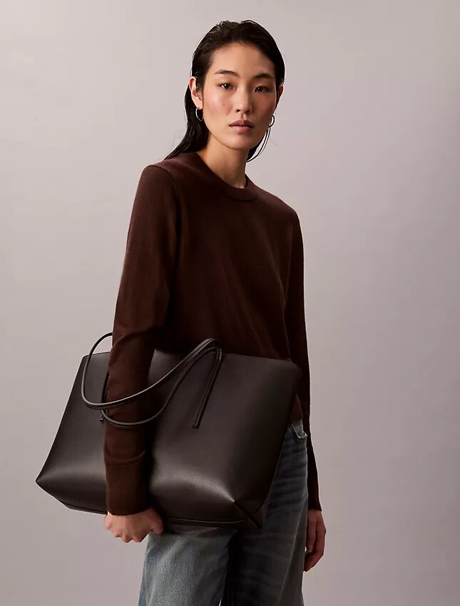 Bolso tote con logotipo en lámina Bolso tote con logotipo en lámina