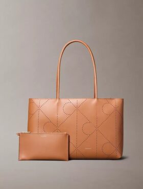 Bolso tote con logotipo perforado Bolso tote con logotipo perforado