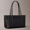 Bolso tote con textura de guijarros y logotipo Bolso tote con textura de guijarros y logotipo