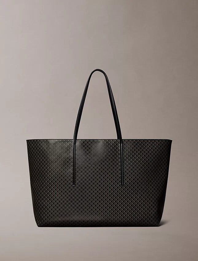 Bolso tote grande con logotipo en todo el diseño y bolsillo Bolso tote grande con logotipo en todo el diseño y bolsillo