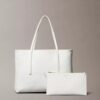 Bolso tote pequeño con estampado del logotipo en todo el diseño y bolsillo Bolso tote pequeño con estampado del logotipo en todo el diseño y bolsillo
