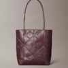 Bolso tote pequeño con logotipo en relieve Bolso tote pequeño con logotipo en relieve