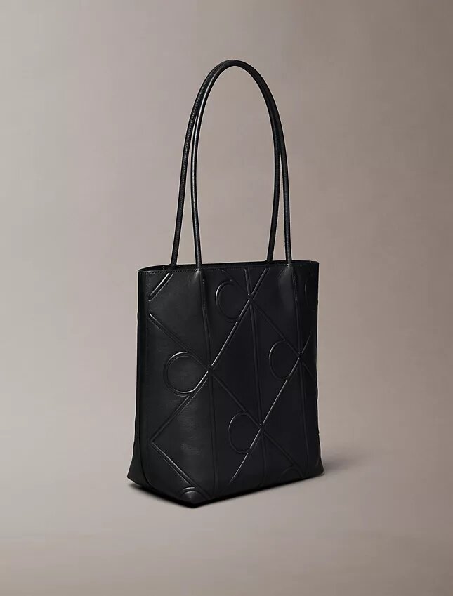 Bolso tote pequeño con logotipo en relieve Bolso tote pequeño con logotipo en relieve