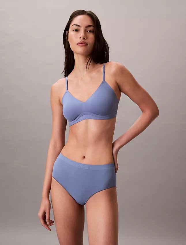 Bralette con aros de gel invisibles y forro ligero Bralette con aros de gel invisibles y forro ligero