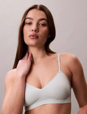 Bralette con aros de gel invisibles y forro ligero Bralette con aros de gel invisibles y forro ligero