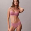 Bralette con forro ligero Form to Body Bralette con forro ligero Form to Body