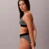 Bralette elástico de microfibra Unlined con Monogram gráfico Bralette elástico de microfibra Unlined con Monogram gráfico
