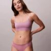 Bralette sin aros y ligeramente forrado de Invisibles Bralette sin aros y ligeramente forrado de Invisibles