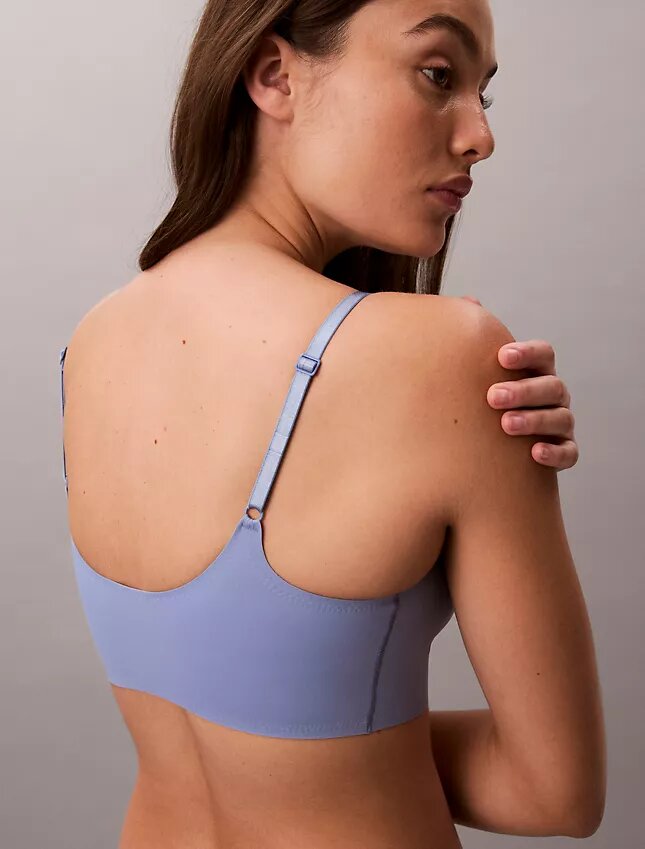 Bralette sin aros y ligeramente forrado de Invisibles Bralette sin aros y ligeramente forrado de Invisibles