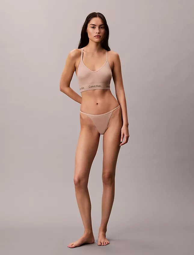 Bralette sin costuras de Microfiber acanalada con forro ligero Bralette sin costuras de Microfiber acanalada con forro ligero