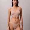 Bralette sin costuras de Microfiber acanalada con forro ligero Bralette sin costuras de Microfiber acanalada con forro ligero