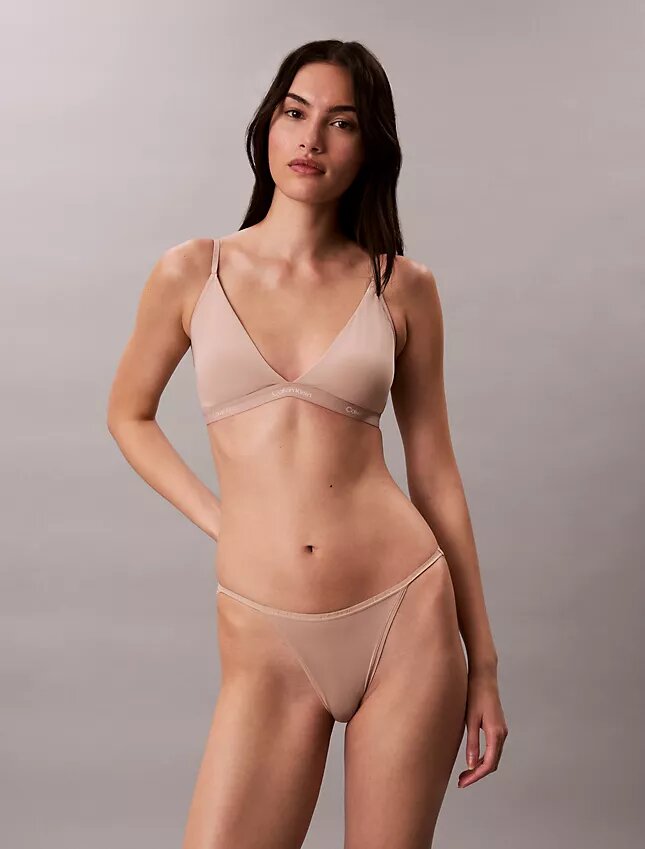 Bralette triangular con forro ligero Form to Body Bralette triangular con forro ligero Form to Body