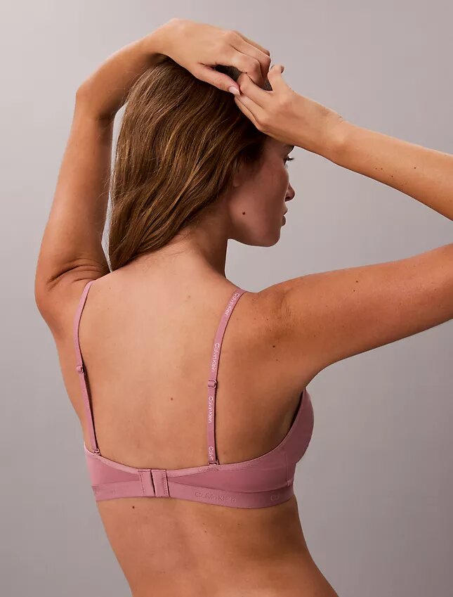 Bralette triangular con forro ligero Form to Body Bralette triangular con forro ligero Form to Body
