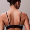 Bralette triangular elástica de Microfiber con Monogram gráfico y forro ligero Bralette triangular elástica de Microfiber con Monogram gráfico y forro ligero
