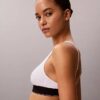 Bralette triangular elástica de Microfiber con Monogram gráfico y forro ligero Bralette triangular elástica de Microfiber con Monogram gráfico y forro ligero