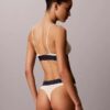 Bralette triangular elástica de Microfiber con Monogram gráfico y forro ligero Bralette triangular elástica de Microfiber con Monogram gráfico y forro ligero