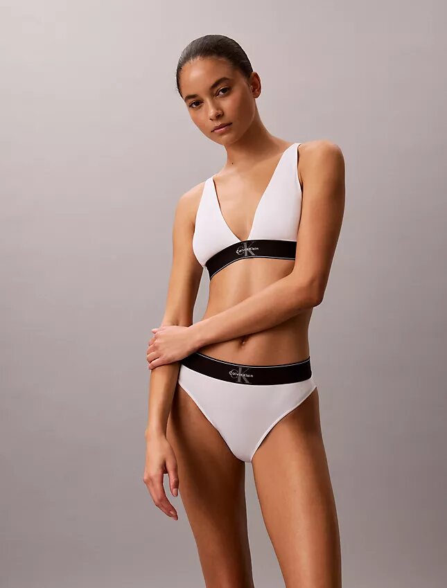 Bralette triangular elástica de Microfiber con Monogram gráfico y forro ligero Bralette triangular elástica de Microfiber con Monogram gráfico y forro ligero