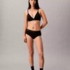 Bralette triangular ligeramente forrado para el Año Nuevo Lunar Bralette triangular ligeramente forrado para el Año Nuevo Lunar