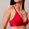 Bralette triangular ligeramente forrado para el Año Nuevo Lunar Bralette triangular ligeramente forrado para el Año Nuevo Lunar