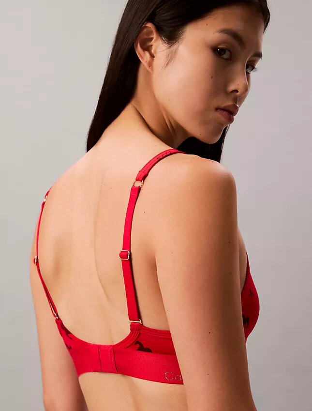 Bralette triangular ligeramente forrado para el Año Nuevo Lunar Bralette triangular ligeramente forrado para el Año Nuevo Lunar