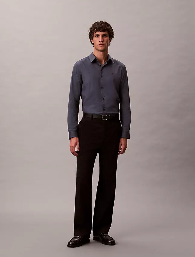 Camisa ajustada con botones y estampado jacquard geométrico Camisa ajustada con botones y estampado jacquard geométrico