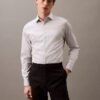Camisa ajustada con botones y tejido elástico Camisa ajustada con botones y tejido elástico