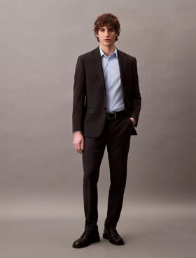Camisa ajustada con botones y tejido elástico Camisa ajustada con botones y tejido elástico
