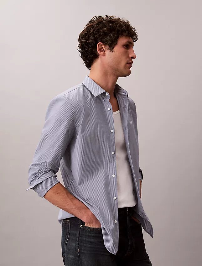 Camisa ajustada de Cotton Stretch a rayas con botones Camisa ajustada de Cotton Stretch a rayas con botones