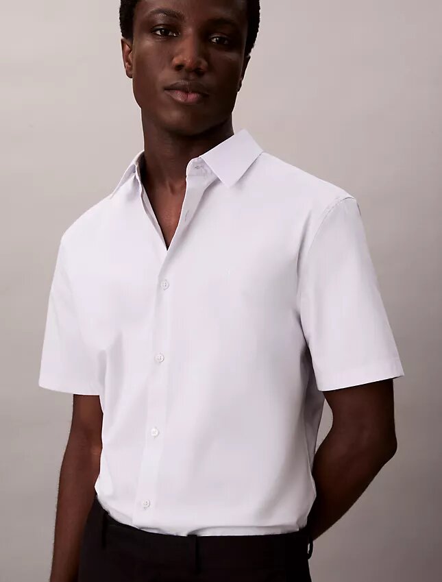 Camisa ajustada de Cotton Stretch con botones Camisa ajustada de Cotton Stretch con botones