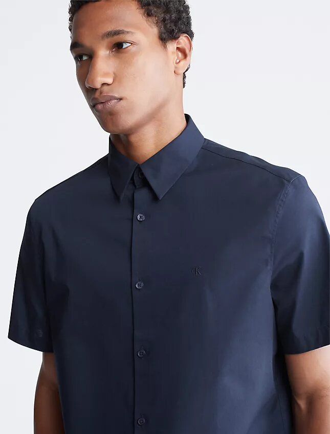 Camisa ajustada de Cotton Stretch con botones Camisa ajustada de Cotton Stretch con botones