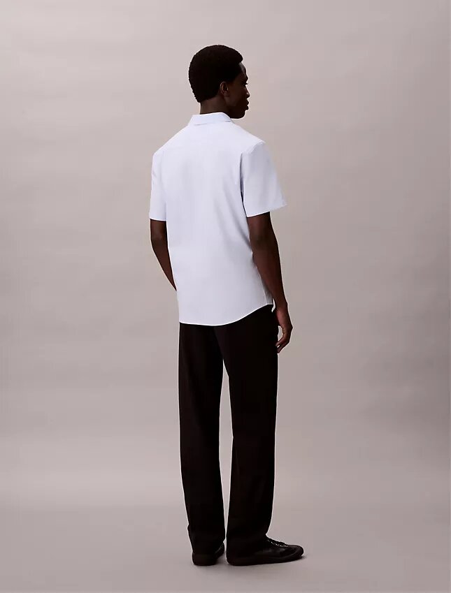 Camisa ajustada de Cotton Stretch con botones Camisa ajustada de Cotton Stretch con botones
