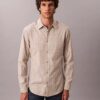 Camisa ajustada de cuadros de Cotton Stretch con botones Camisa ajustada de cuadros de Cotton Stretch con botones