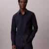 Camisa ajustada elástica con botones Camisa ajustada elástica con botones