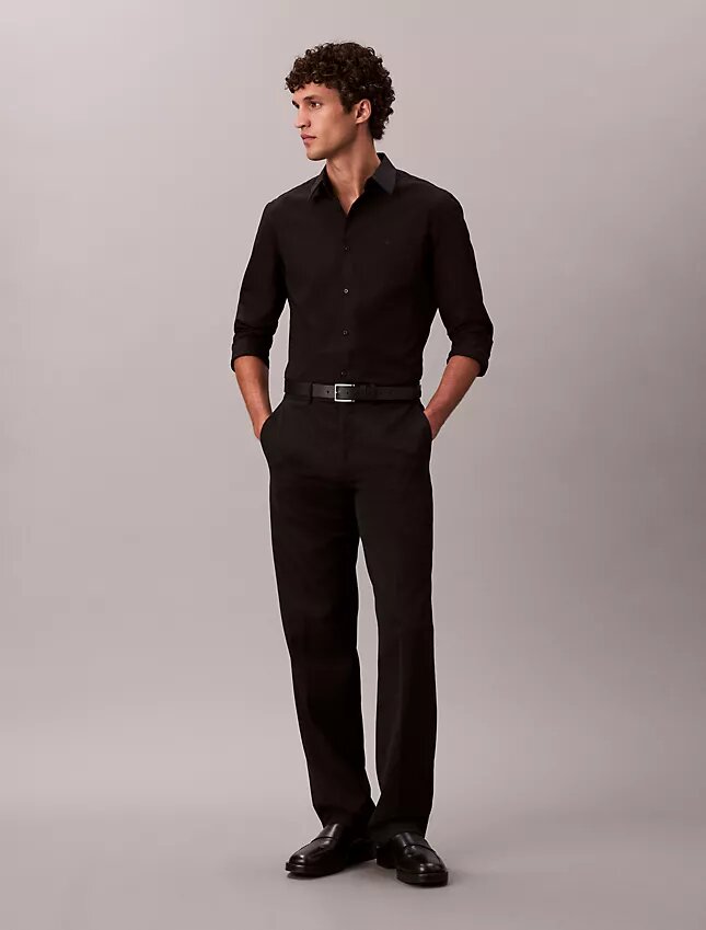 Camisa ajustada elástica con botones Camisa ajustada elástica con botones