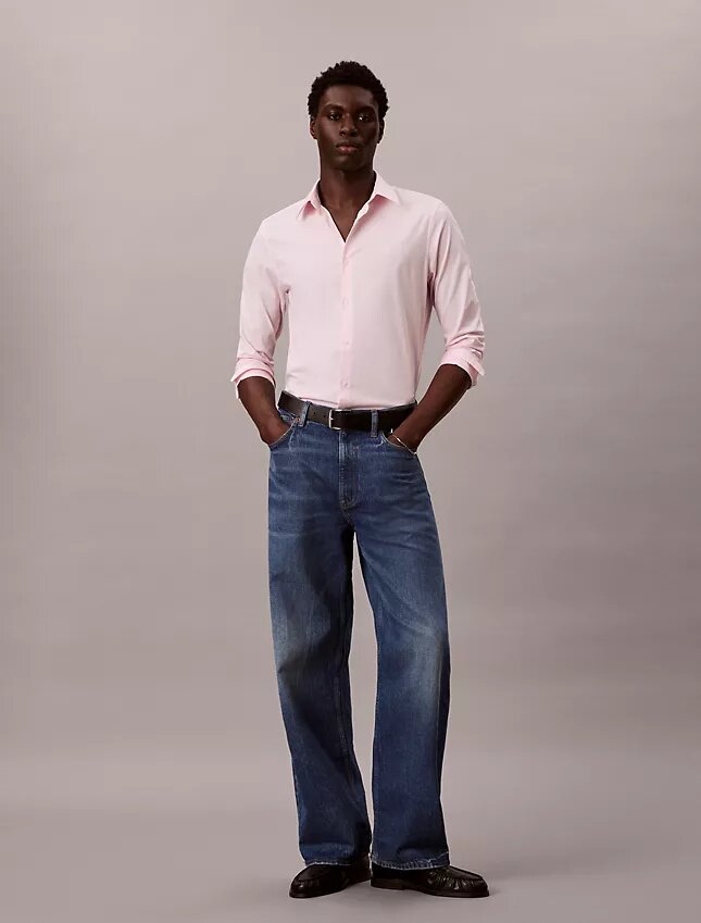 Camisa ajustada elástica con botones Camisa ajustada elástica con botones