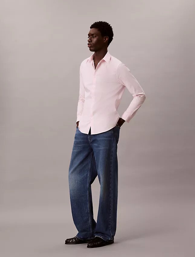 Camisa ajustada elástica con botones Camisa ajustada elástica con botones
