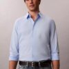 Camisa ajustada elástica con botones Camisa ajustada elástica con botones