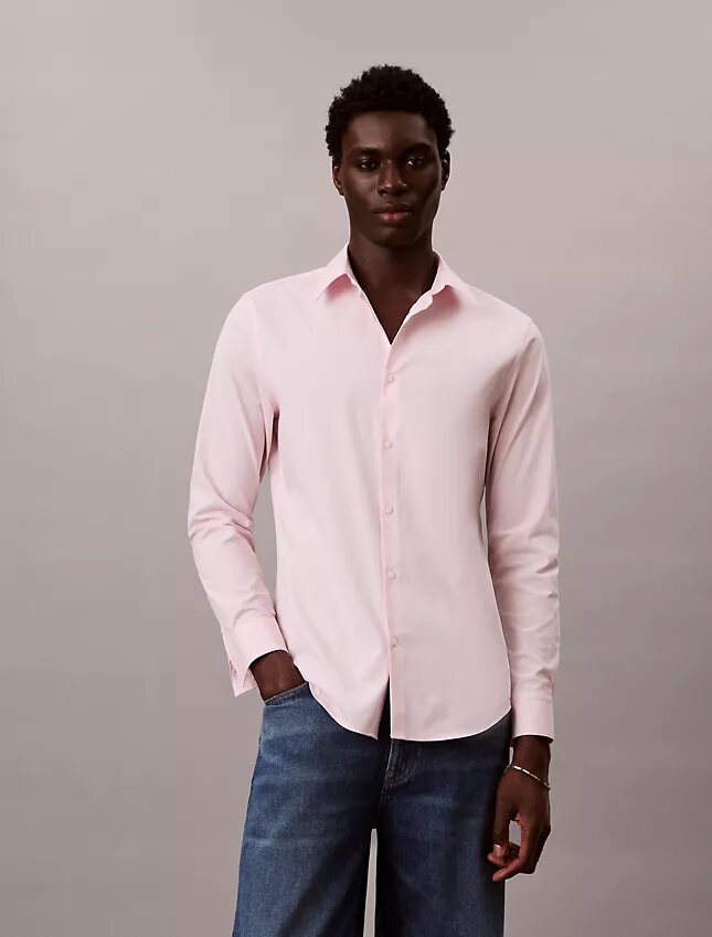 Camisa ajustada elástica con botones Camisa ajustada elástica con botones