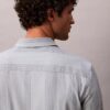 Camisa ajustada elástica Supima con rayas teñidas en hilo Camisa ajustada elástica Supima con rayas teñidas en hilo