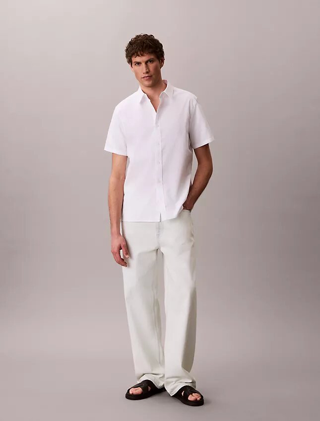 Camisa clásica con botones de seersucker Camisa clásica con botones de seersucker