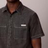 Camisa clásica de cambray con botones
