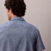 Camisa clásica de cambray con botones
