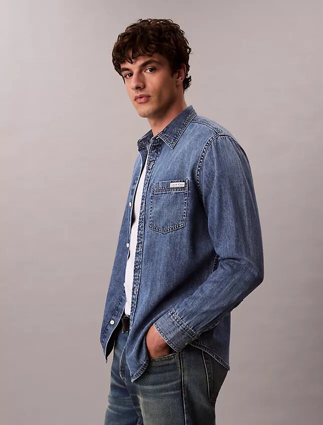 Camisa clásica de Denim con botones Camisa clásica de Denim con botones