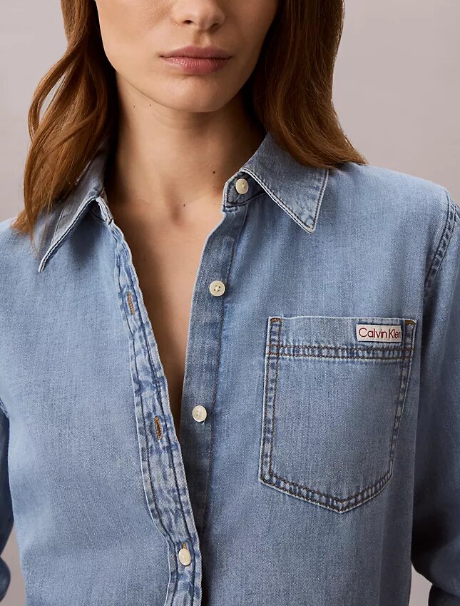 Camisa clásica de Denim con botones Camisa clásica de Denim con botones