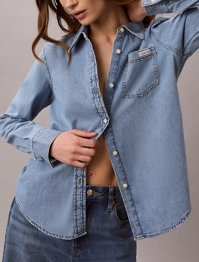 Camisa clásica de Denim con botones Camisa clásica de Denim con botones