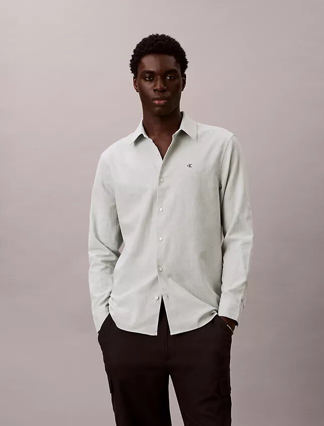 Camisa clásica de lino y algodón con botones Camisa clásica de lino y algodón con botones