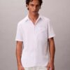 Camisa clásica de seersucker liso con botones