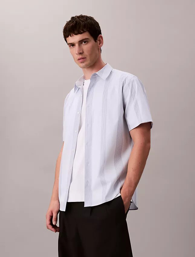 Camisa clásica elástica a rayas teñida en hilo Camisa clásica elástica a rayas teñida en hilo