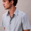 Camisa clásica elástica a rayas teñida en hilo Camisa clásica elástica a rayas teñida en hilo